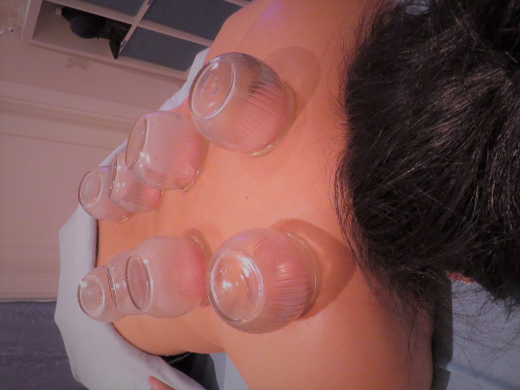 Koppning massage(60min) 900KR Koppning massage(90min) 1100KR